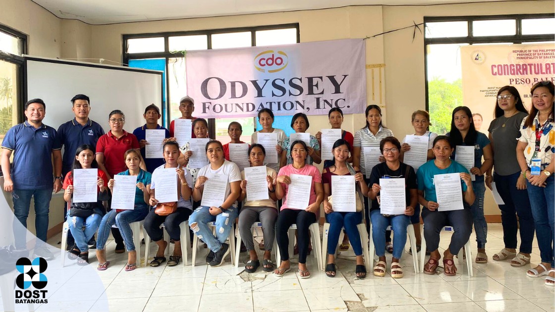 Ang mga benepisyaryo ng OFI’s Food Cart Livelihood Assistance Project sa Balete, Batangas ay sumasailalim sa Food Safety Training